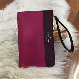 Kate spade l-zip wristlet